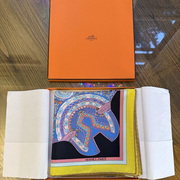 New NWT HERMES Tapis de Selle Black Rose Multi 90 cm Silk Square Scarf Box RARE - Picture 16 of 16